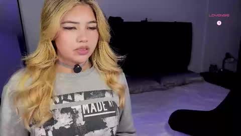 EMMA online show from September 2025 02:27:02 AM