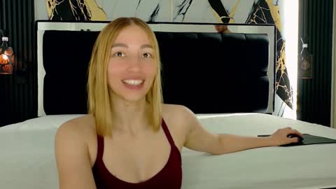 WhiteSun online show from November 2025 01:00:02 PM