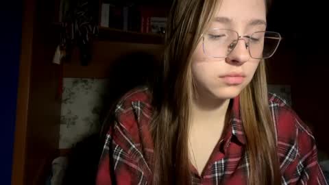 Vicky online show from April 2026 08:25:02 PM