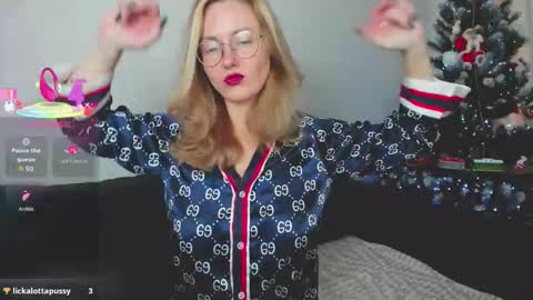 whitneypunnch online show from December 2025 07:03:01 AM