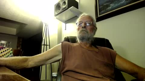 whofcares2 online show from October 2025 12:41:01 AM