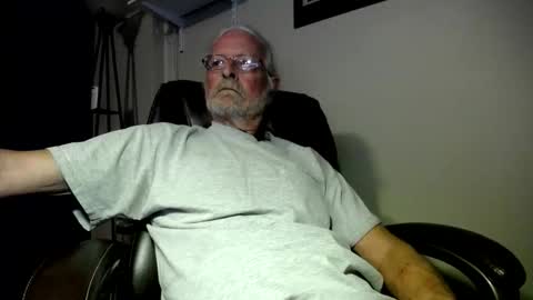 whofcares2 online show from April 2026 01:33:01 AM