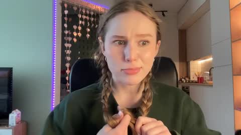 Alisa online show from March 2025 10:11:02 AM