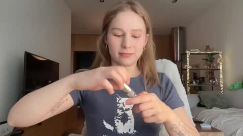 Alisa online show from September 2025 07:08:01 AM