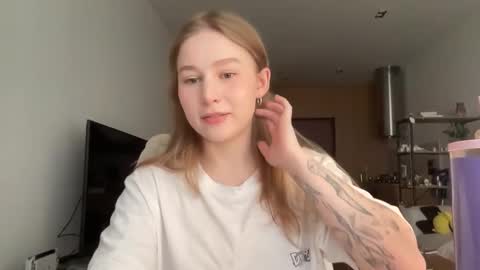 Alisa online show from November 2025 07:29:02 AM