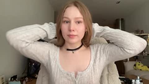 Snapshot of whoisalisa chatting on May 2026 07:48:02 AM Alisa online show from May 2026 07:48:02 AM