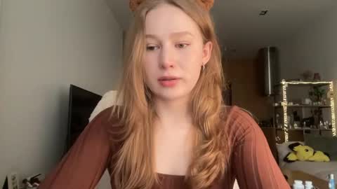 Snapshot of whoisalisa chatting on May 2026 08:09:01 AM Alisa online show from May 2026 08:09:01 AM