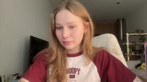 Snapshot of whoisalisa chatting on June 2026 07:34:01 AM Alisa online show from June 2026 07:34:01 AM