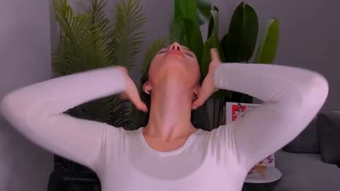 whoislulu online show from December 2024 04:49:02 PM