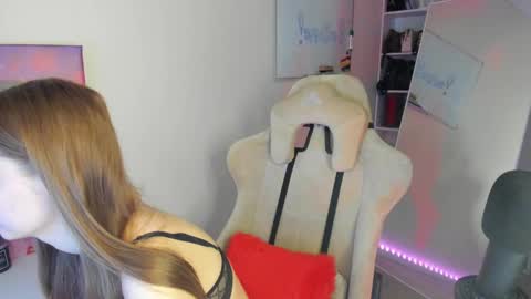 Abby  online show from December 2024 01:32:01 PM