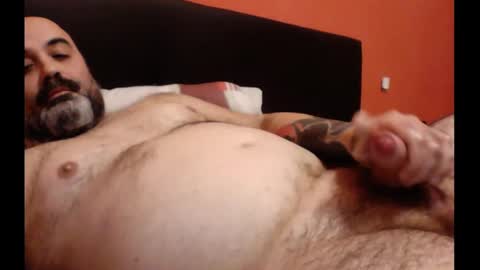 whyiat online show from December 2024 01:11:02 AM