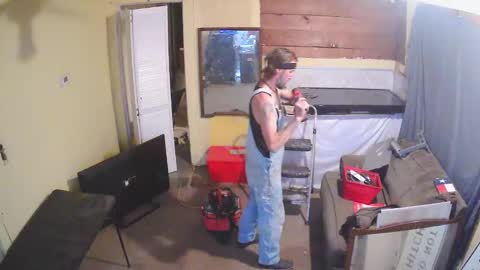 Snapshot of wichitawes chatting on November 2025 04:06:02 AM Wichita Wes online show from November 2025 04:06:02 AM