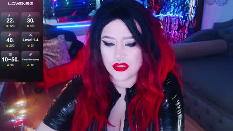 Snapshot of wickedxqueen chatting on January 2025 05:21:02 AM Laura online show from January 2025 05:21:02 AM