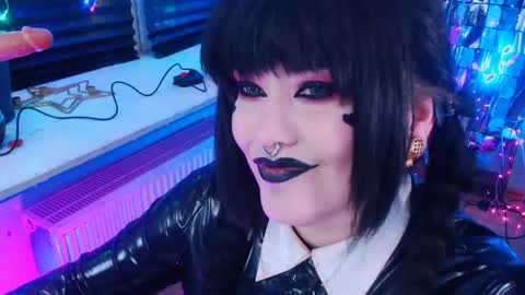 Snapshot of wickedxqueen chatting on February 2025 04:59:01 AM Laura online show from February 2025 04:59:01 AM