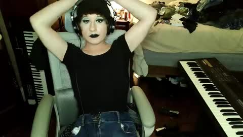 Snapshot of wienerlady chatting on November 2025 05:51:01 AM Countess of Hotdogs online show from November 2025 05:51:01 AM