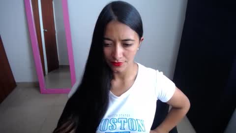 Ilauren online show from February 2025 11:10:02 AM