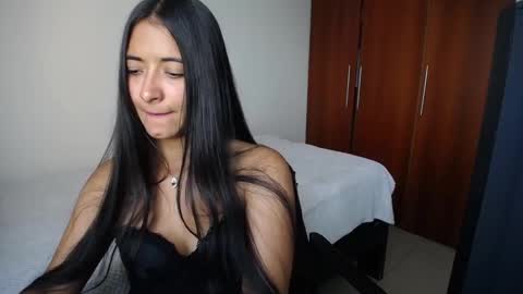 Snapshot of wifhot chatting on March 2026 01:40:02 PM Ilauren online show from March 2026 01:40:02 PM