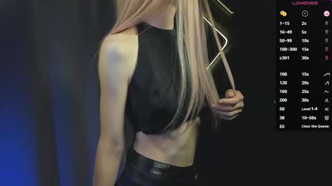 Snapshot of wild_chery chatting on November 2025 04:40:01 PM wild_chery online show from November 2025 04:40:01 PM