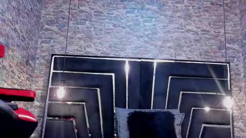 wild_firee_ online show from February 2026 07:57:02 PM