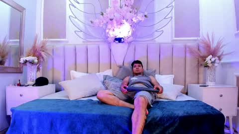 wild lovers  online show from April 2026 04:05:02 PM