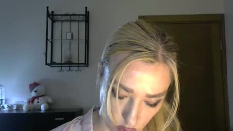 Alina online show from February 2025 11:32:01 AM