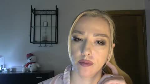 Alina online show from February 2025 11:42:01 AM