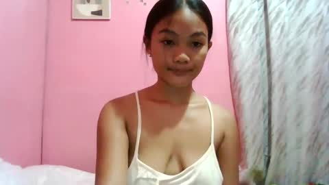wildchilly_pearl19 online show from February 2025 01:24:01 AM