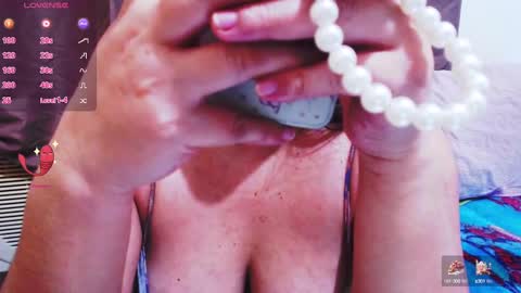 wildhotasianx online show from December 2024 01:51:02 PM