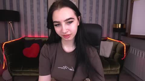 Alena online show from March 2025 05:49:01 PM