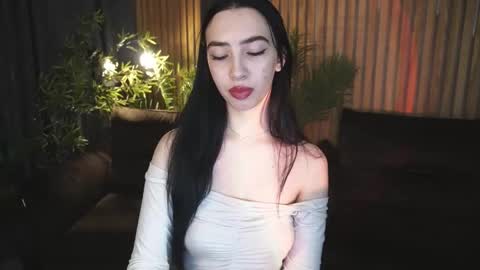 Alena online show from November 2025 07:19:02 AM