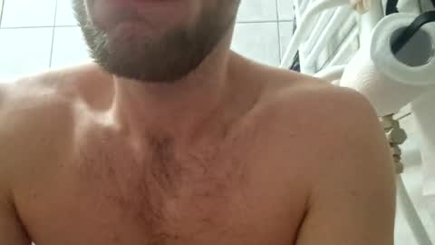 Snapshot of wildmike93 chatting on December 2025 07:05:01 AM wildmike93 online show from December 2025 07:05:01 AM