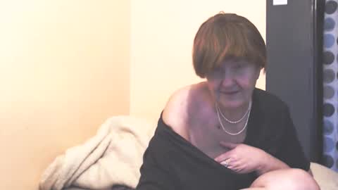 WildRedCat online show from December 2025 11:16:02 AM