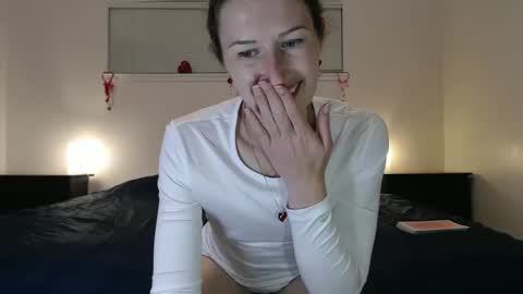 Snapshot of wildrose_l chatting on February 2025 02:09:02 AM WildRose L - check my Pinned tweet if you dont see me online within 5 minutes after Ive sent email notifications online show from February 2025 02:09:02 AM