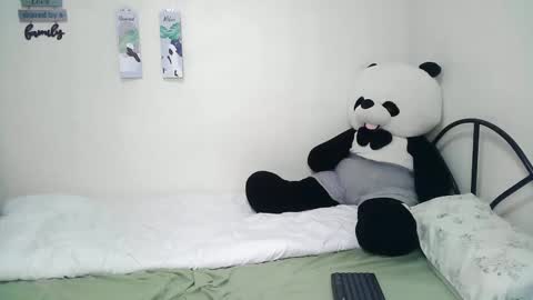 Snapshot of wildtightass chatting on January 2025 02:56:02 PM Rhean online show from January 2025 02:56:02 PM