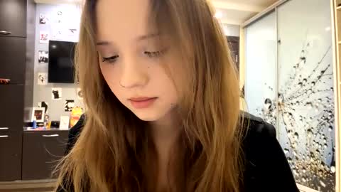 Snapshot of willenasow chatting on February 2026 03:43:01 PM Olivia online show from February 2026 03:43:01 PM