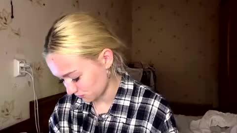 Snapshot of willettealfiero chatting on May 2026 03:18:01 PM Sophia online show from May 2026 03:18:01 PM