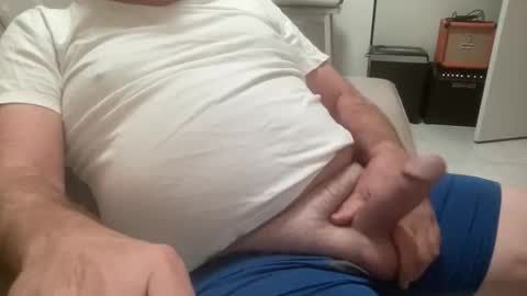 willieb777 online show from April 2026 12:48:02 PM