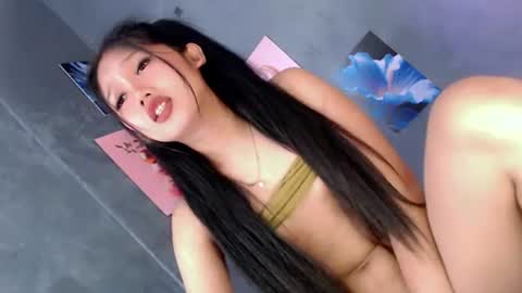Snapshot of willing_and_wet chatting on July 2026 09:08:01 PM LE XI online show from July 2026 09:08:01 PM