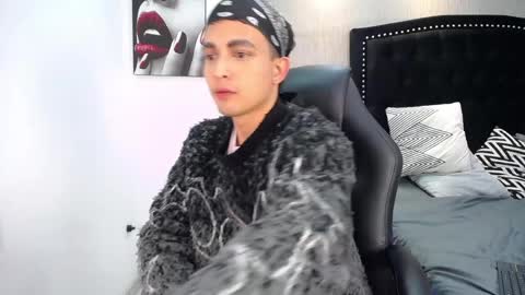 Willy online show from April 2026 08:42:02 PM