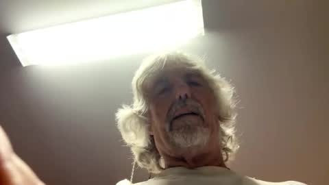 Snapshot of winedog2020 chatting on May 2026 07:14:01 AM Gundja Man online show from May 2026 07:14:01 AM