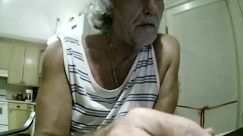 Snapshot of winedog2020 chatting on July 2026 09:36:01 AM Gundja Man online show from July 2026 09:36:01 AM