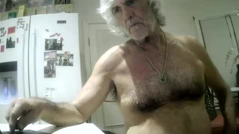 Snapshot of winedog2020 chatting on July 2026 04:38:01 AM Gundja Man online show from July 2026 04:38:01 AM