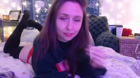 Eevie online show from December 2024 12:13:01 AM