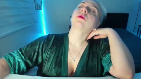 Winter Miracle online show from November 2025 06:02:02 AM