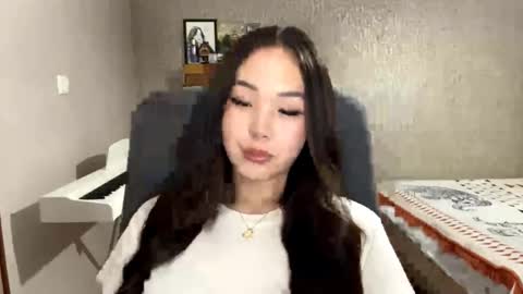 Amina online show from October 2025 02:51:02 PM