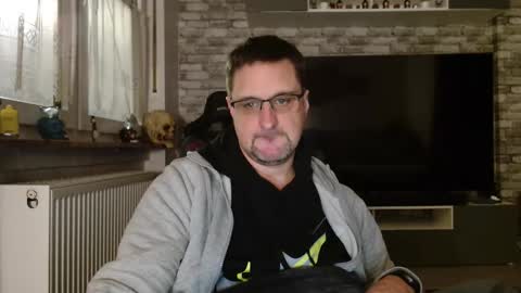 Dirty online show from November 2025 08:41:02 PM