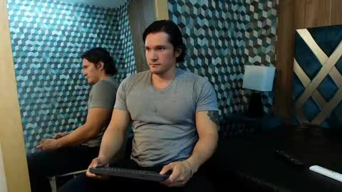Snapshot of wiston_cox chatting on May 2026 01:31:01 PM Wiston online show from May 2026 01:31:01 PM
