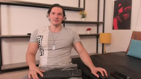 Snapshot of wiston_cox chatting on June 2026 01:02:01 PM Wiston online show from June 2026 01:02:01 PM
