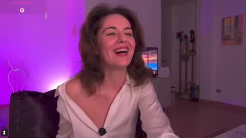 Snapshot of witch_in_silk chatting on November 2025 06:29:01 PM Witch in Silk online show from November 2025 06:29:01 PM