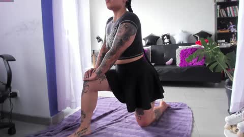     Luna Violeta  A r t i s t  online show from December 2024 03:55:02 PM